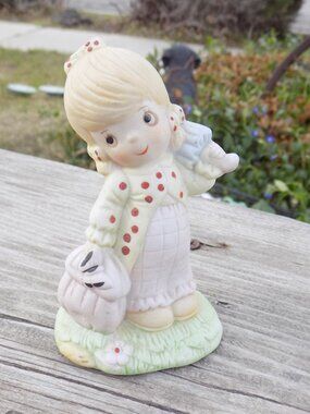 Girl Figurine w her little Parasol in her hands, and Purse, Made in Twain  *